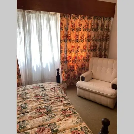 Apartamento T1 Near Costa Caparica Beach *